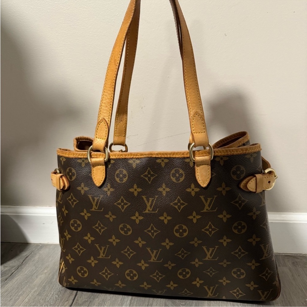 Louis Vuitton batignolles bag